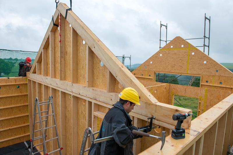 Offres d'emploi : nous recherchons des chefs de chantier, charpentiers et des menuisiers